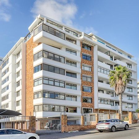 Backup-Powered Bantry Bay View 2 Bed Apartment Кейптаун Екстер'єр фото