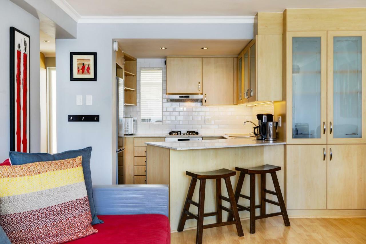Backup-Powered Bantry Bay View 2 Bed Apartment Кейптаун Екстер'єр фото